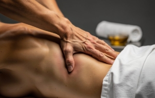 Chiropractor-surrey-back-massage-therapy-session-relaxation-treatment